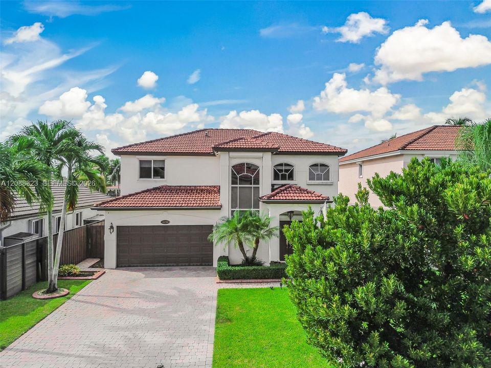 For Sale: $950,000 (4 beds, 2 baths, 2267 Square Feet)