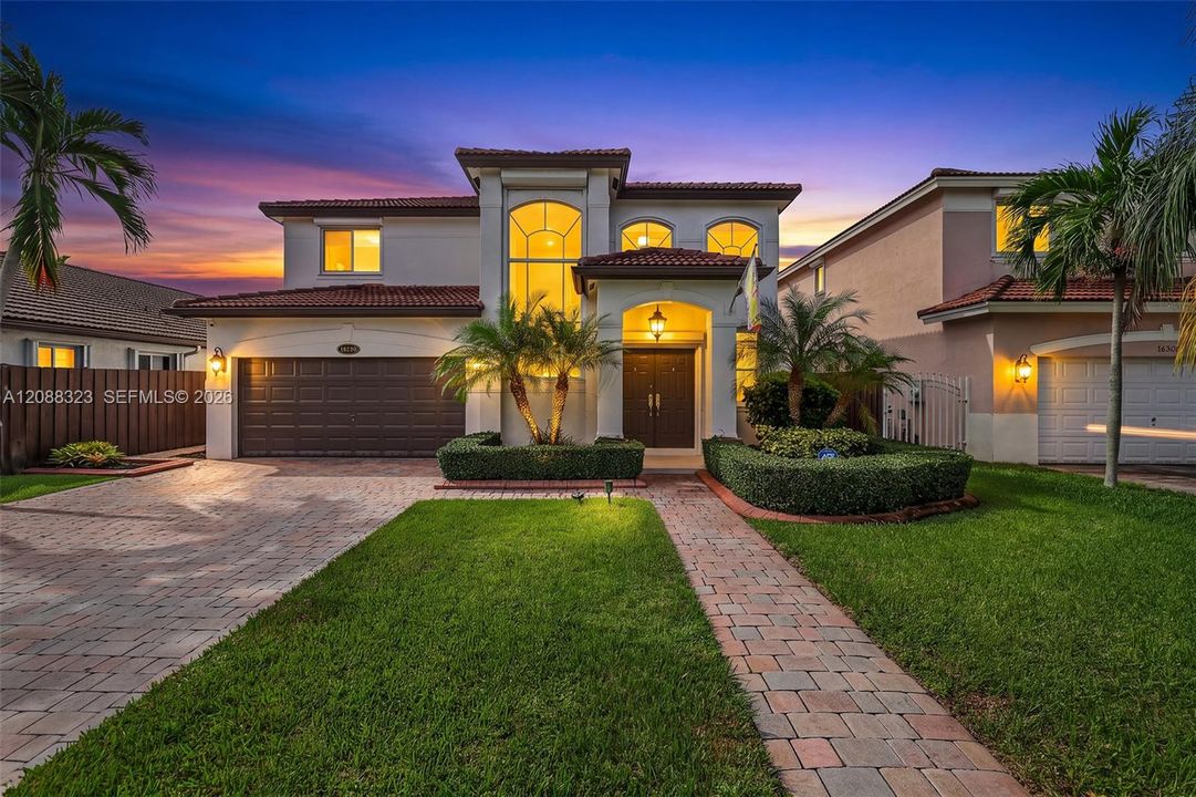 For Sale: $950,000 (4 beds, 2 baths, 2267 Square Feet)