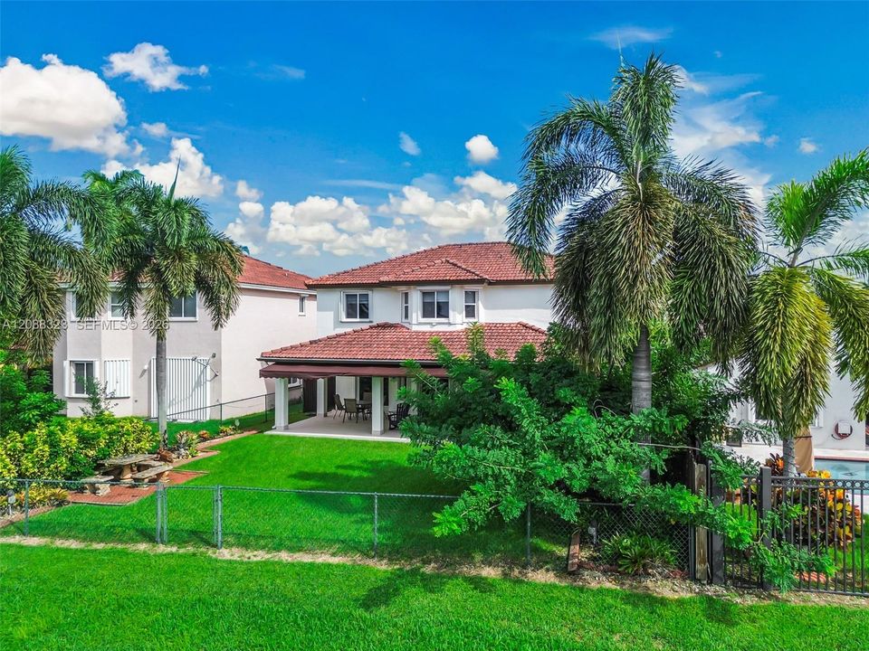 For Sale: $950,000 (4 beds, 2 baths, 2267 Square Feet)