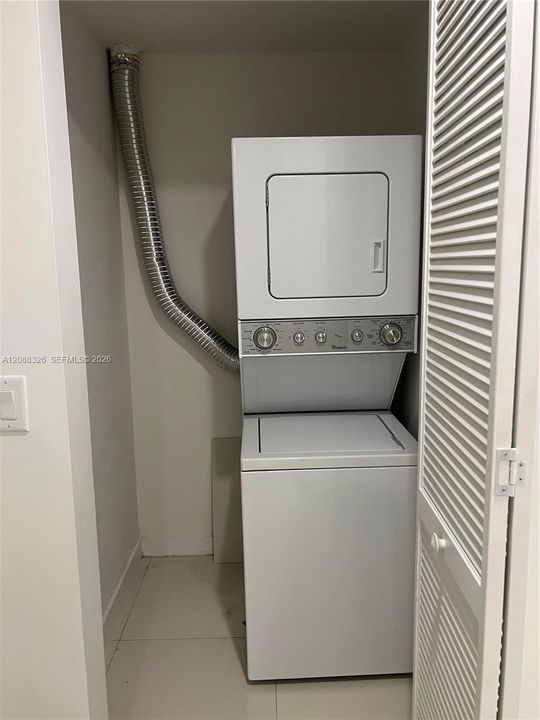 For Rent: $3,800 (3 beds, 3 baths, 1514 Square Feet)