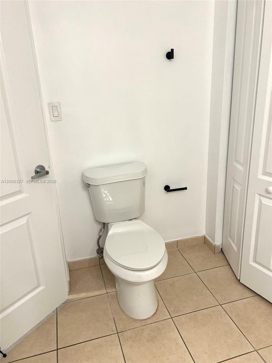 For Rent: $1,950 (1 beds, 1 baths, 522 Square Feet)