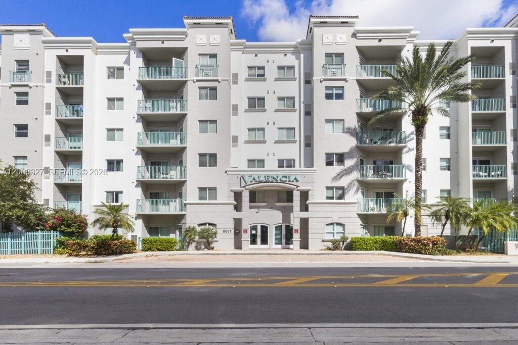 For Rent: $1,950 (1 beds, 1 baths, 522 Square Feet)
