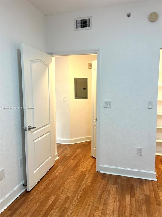 For Rent: $1,950 (1 beds, 1 baths, 522 Square Feet)