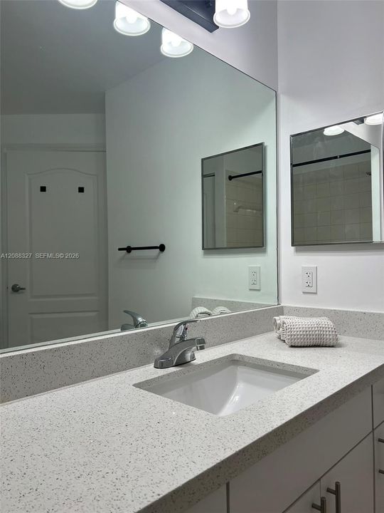 For Rent: $1,950 (1 beds, 1 baths, 522 Square Feet)