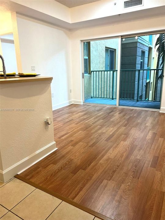 For Rent: $1,950 (1 beds, 1 baths, 522 Square Feet)
