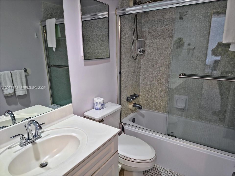 En Venta: $390,000 (1 camas, 1 baños, 812 Pies cuadrados)