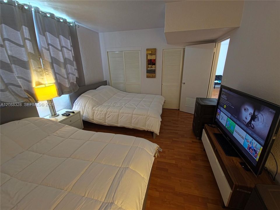 En Venta: $390,000 (1 camas, 1 baños, 812 Pies cuadrados)
