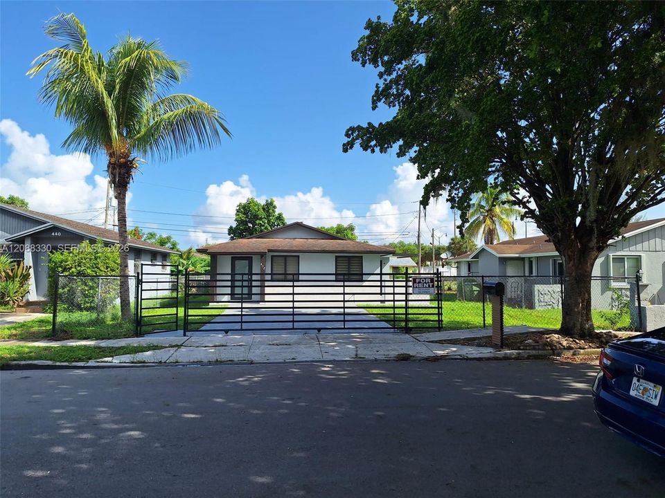 En Venta: $470,000 (3 camas, 2 baños, 1092 Pies cuadrados)