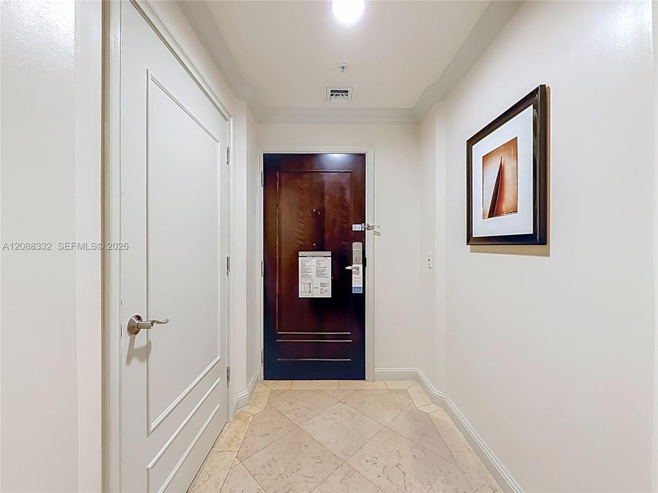 En Venta: $399,950 (1 camas, 1 baños, 690 Pies cuadrados)
