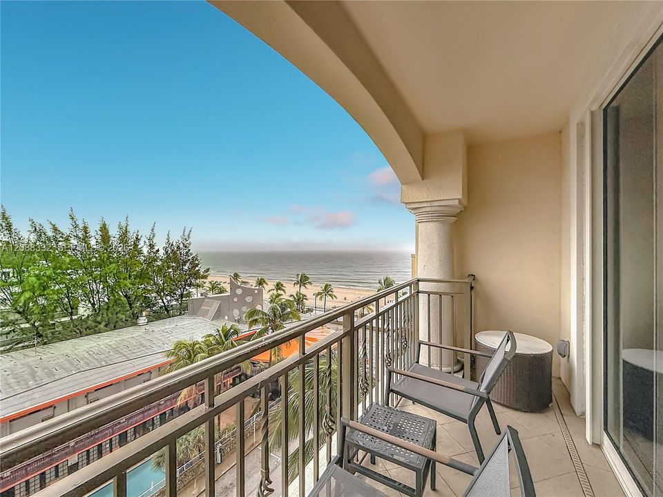 En Venta: $399,950 (1 camas, 1 baños, 690 Pies cuadrados)