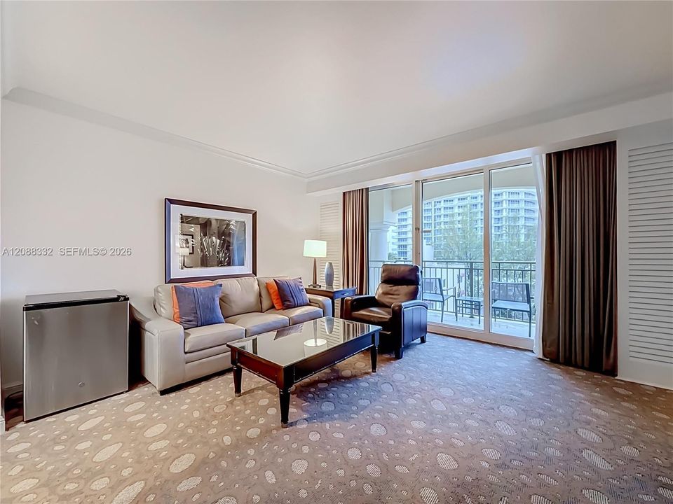 En Venta: $399,950 (1 camas, 1 baños, 690 Pies cuadrados)