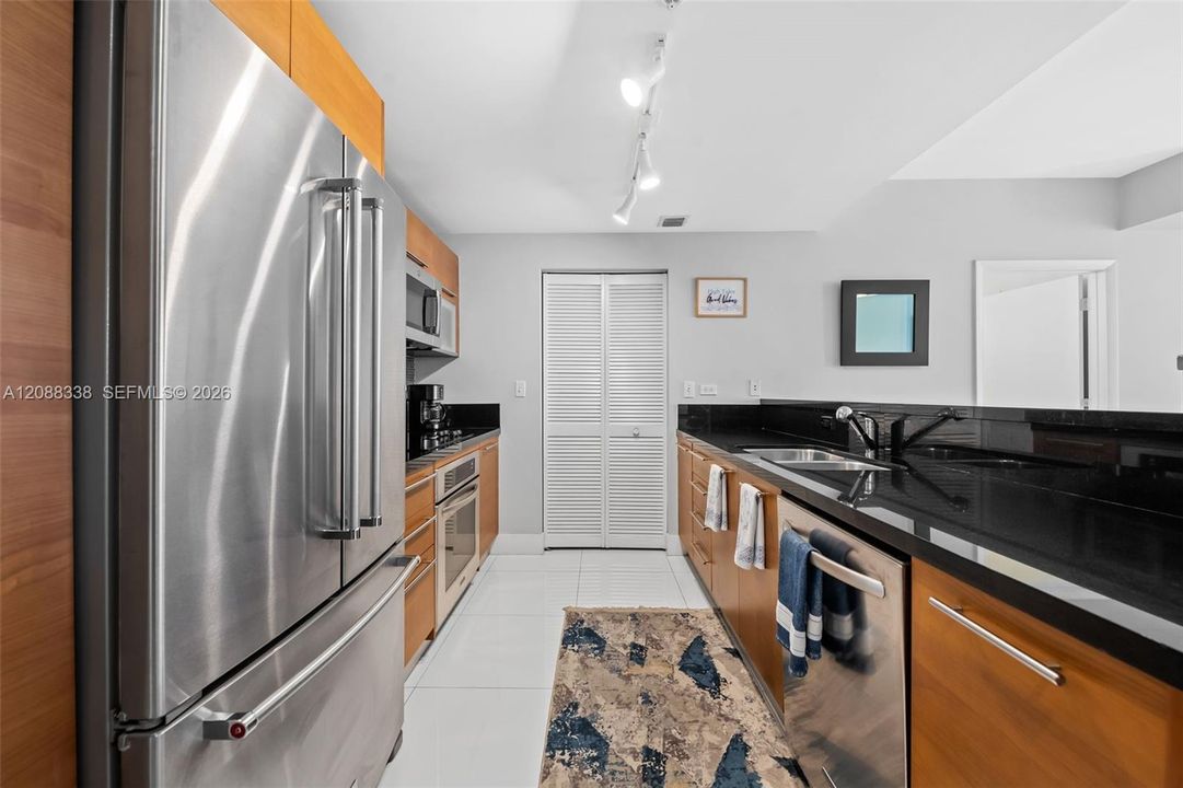 En Venta: $497,000 (2 camas, 2 baños, 940 Pies cuadrados)