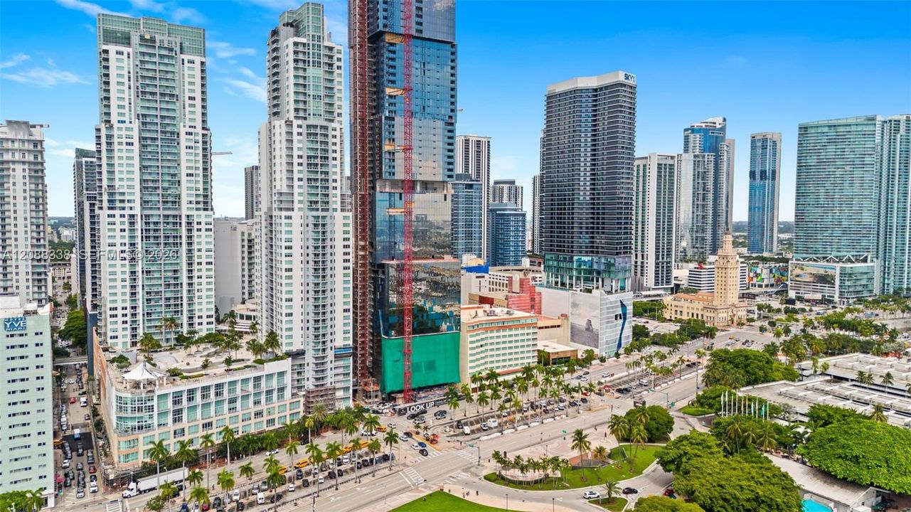 En Venta: $497,000 (2 camas, 2 baños, 940 Pies cuadrados)