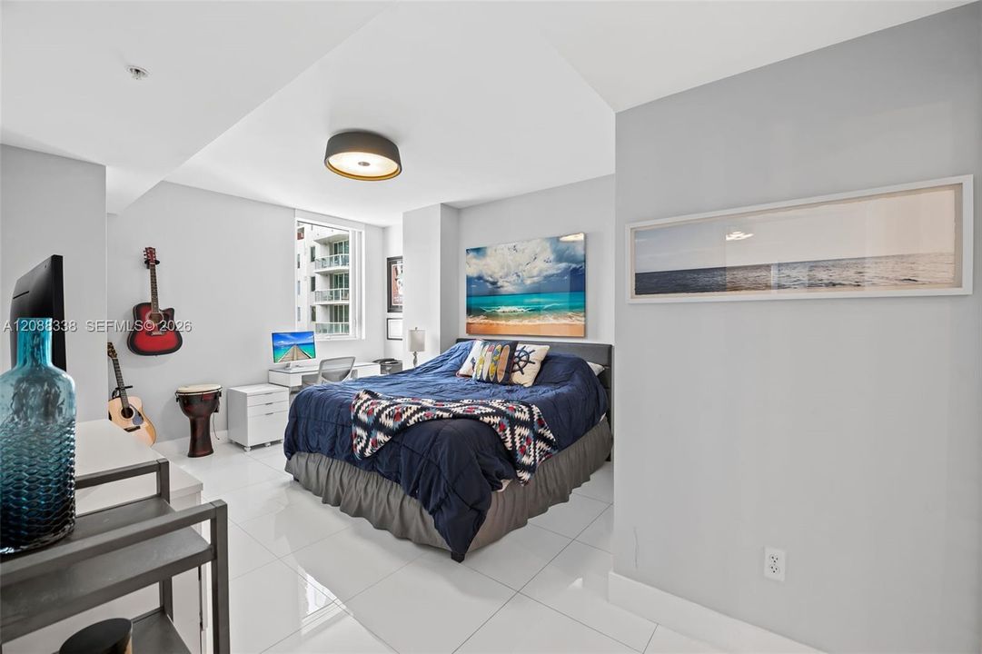 En Venta: $497,000 (2 camas, 2 baños, 940 Pies cuadrados)