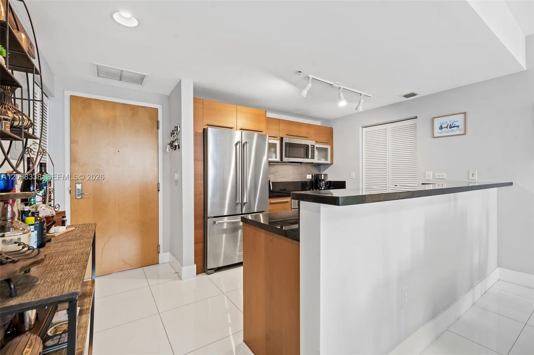 En Venta: $497,000 (2 camas, 2 baños, 940 Pies cuadrados)