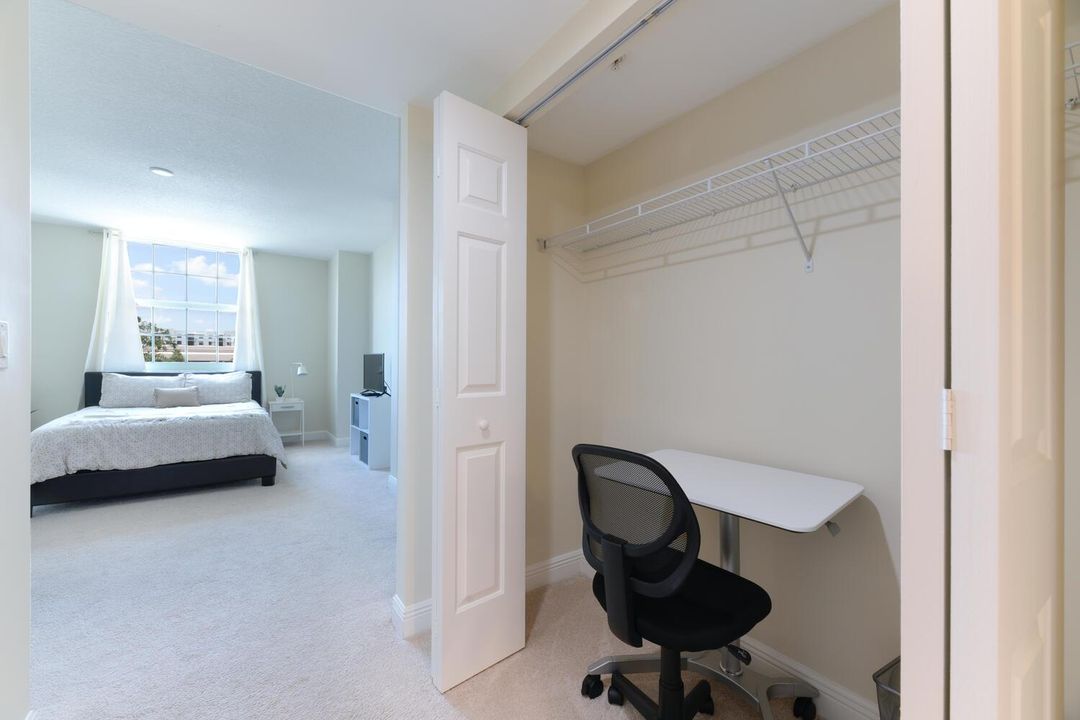 610 Clematis St Apt 406 West-large-013-0