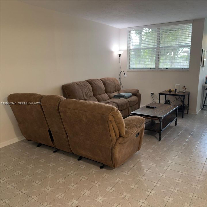 En Renta: $2,300 (2 camas, 2 baños, 1086 Pies cuadrados)