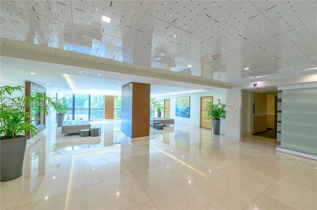 В аренду: $2,990 (1 спален, 1 ванн, 700 Квадратных фут)