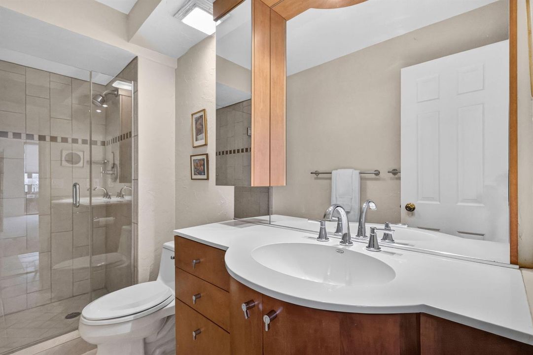 Bathroom 2a