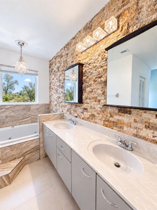 En Venta: $919,999 (4 camas, 2 baños, 2586 Pies cuadrados)