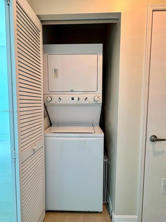 En Renta: $4,800 (2 camas, 2 baños, 1101 Pies cuadrados)
