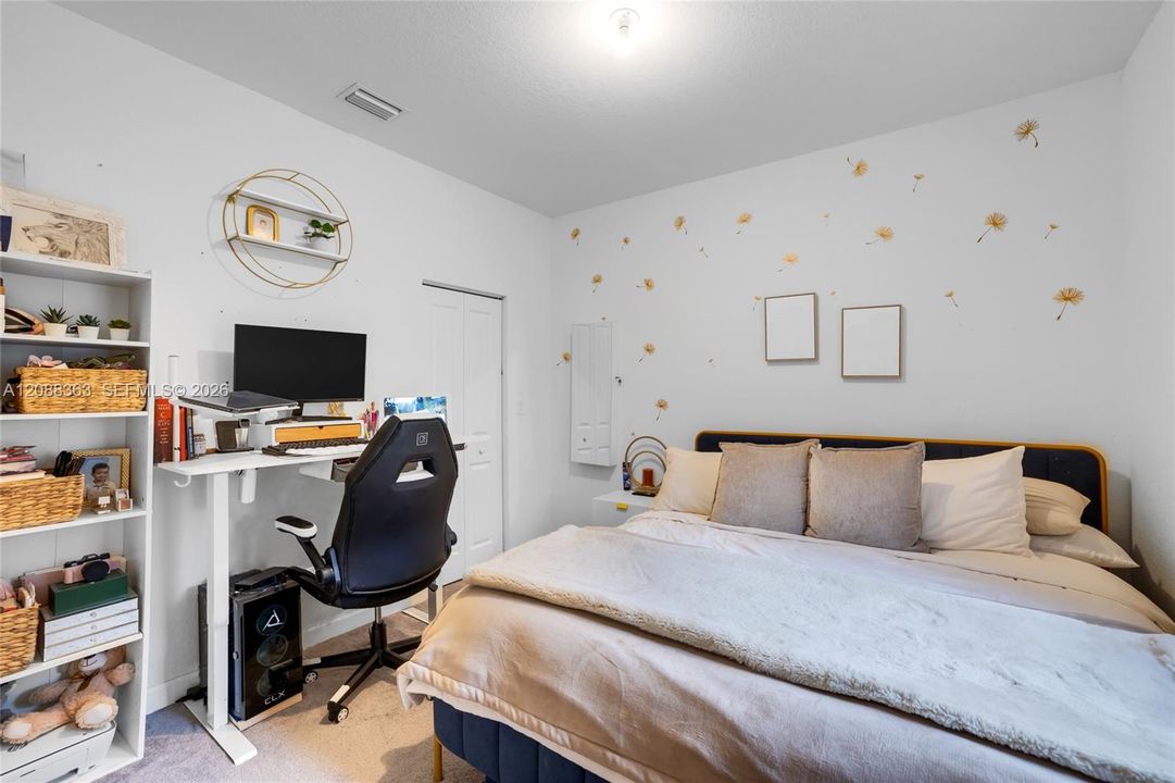 For Rent: $3,700 (3 beds, 2 baths, 1595 Square Feet)
