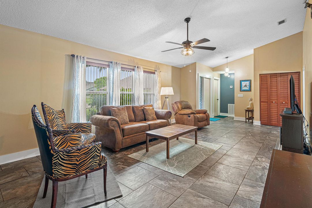 007-5104CandlewoodCourt-LakeWorth-FL-334