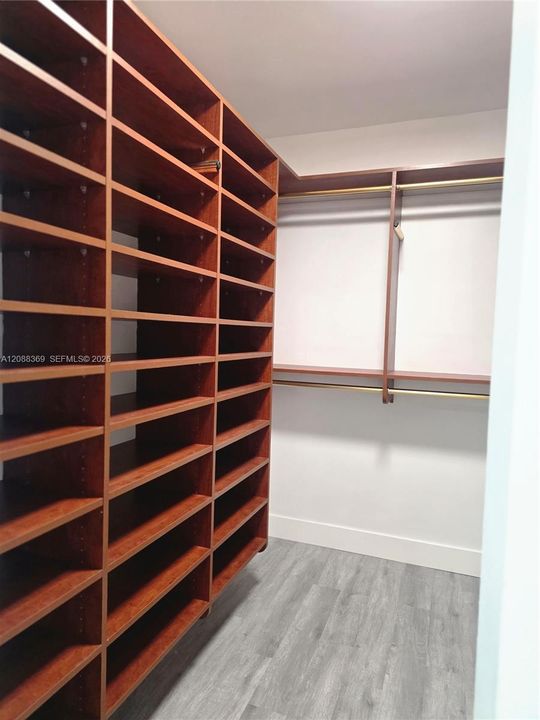 En Venta: $329,900 (2 camas, 2 baños, 1400 Pies cuadrados)