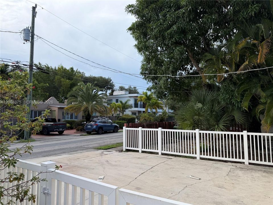 For Rent: $5,000 (3 beds, 3 baths, 2340 Square Feet)