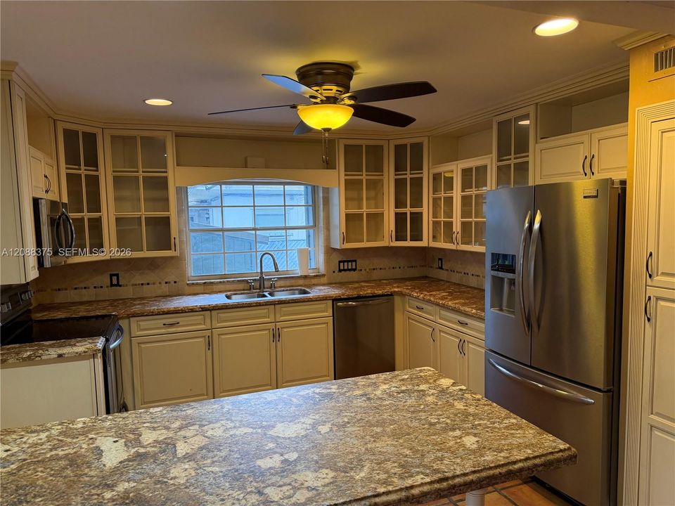 For Rent: $5,000 (3 beds, 3 baths, 2340 Square Feet)