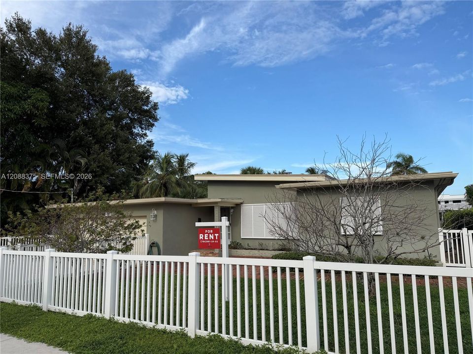 For Rent: $5,000 (3 beds, 3 baths, 2340 Square Feet)