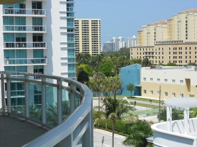 For Rent: $3,350 (2 beds, 2 baths, 1210 Square Feet)