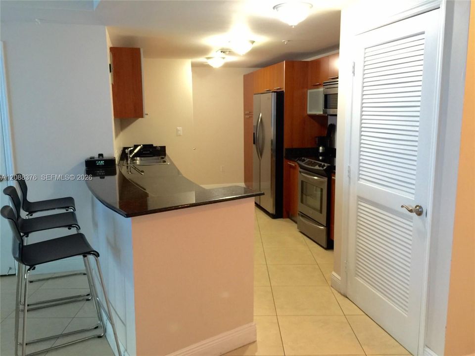 For Rent: $3,350 (2 beds, 2 baths, 1210 Square Feet)