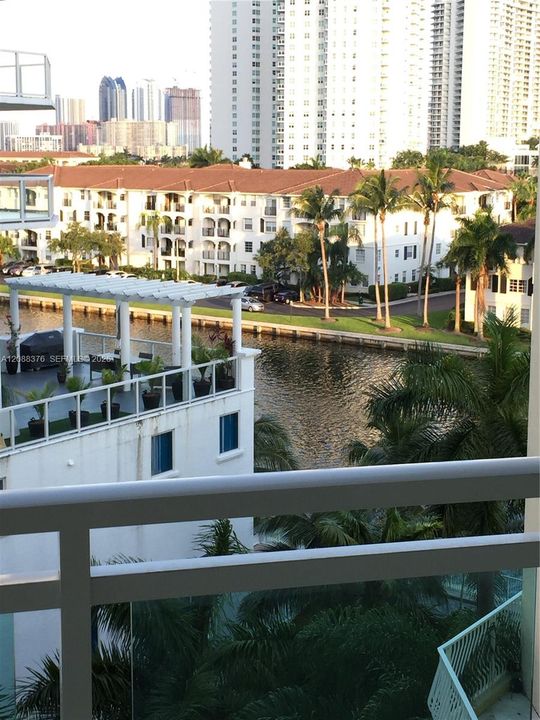 For Rent: $3,350 (2 beds, 2 baths, 1210 Square Feet)