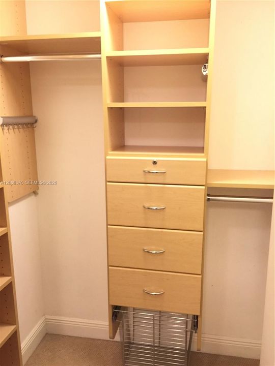 For Rent: $3,350 (2 beds, 2 baths, 1210 Square Feet)