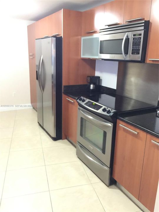 For Rent: $3,350 (2 beds, 2 baths, 1210 Square Feet)