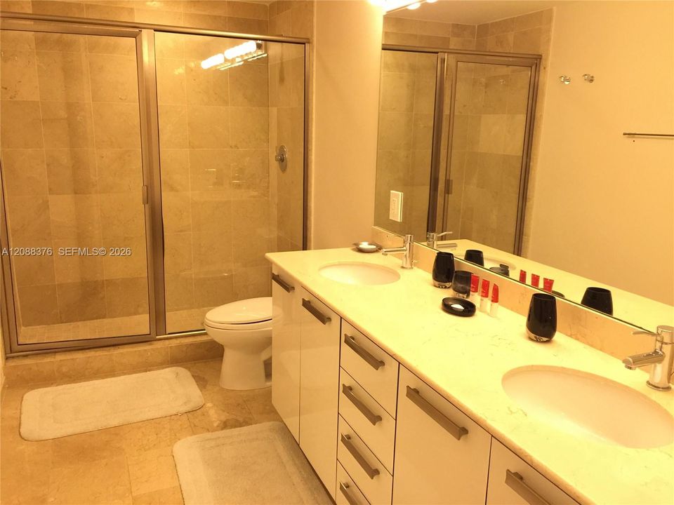 For Rent: $3,350 (2 beds, 2 baths, 1210 Square Feet)