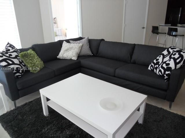 For Rent: $3,350 (2 beds, 2 baths, 1210 Square Feet)