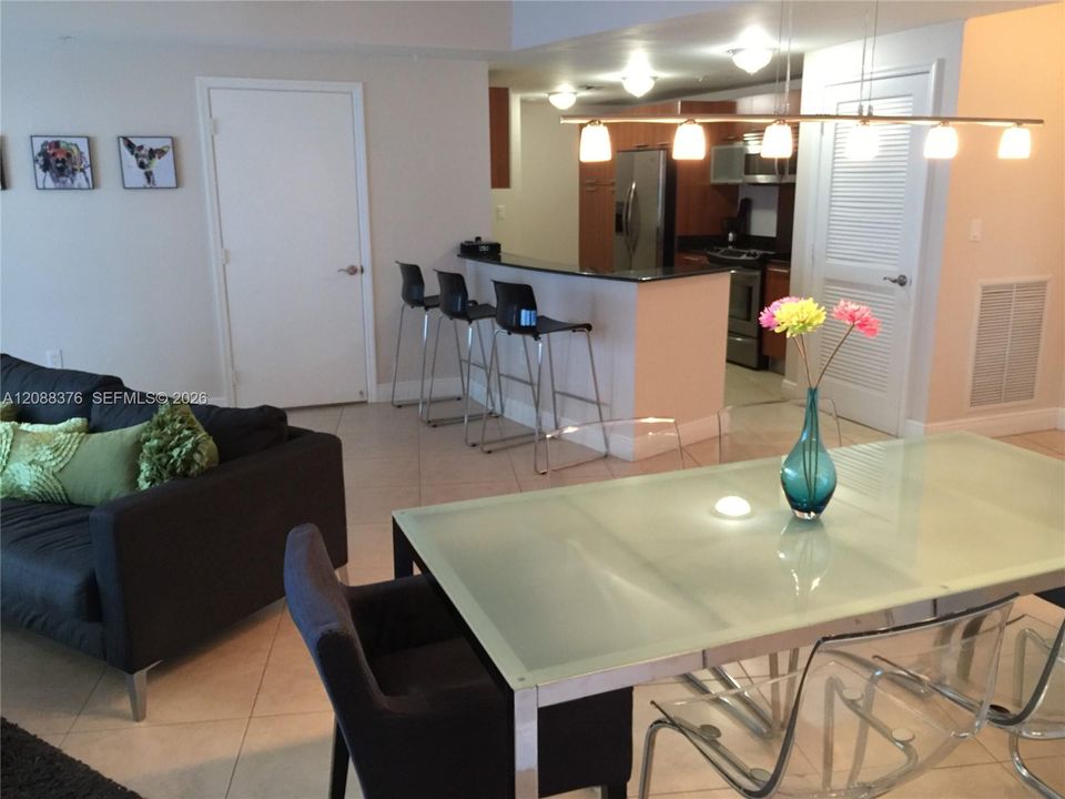 For Rent: $3,350 (2 beds, 2 baths, 1210 Square Feet)