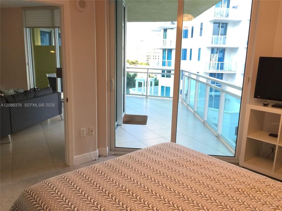 For Rent: $3,350 (2 beds, 2 baths, 1210 Square Feet)