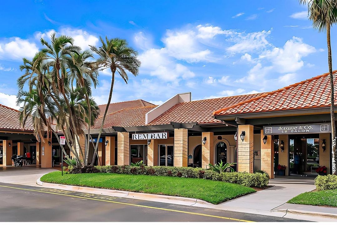 Bluffs plaza