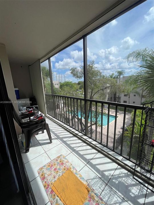 For Sale: $289,900 (3 beds, 2 baths, 1040 Square Feet)