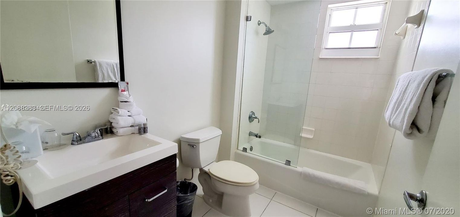 В аренду: $3,600 (2 спален, 2 ванн, 950 Квадратных фут)