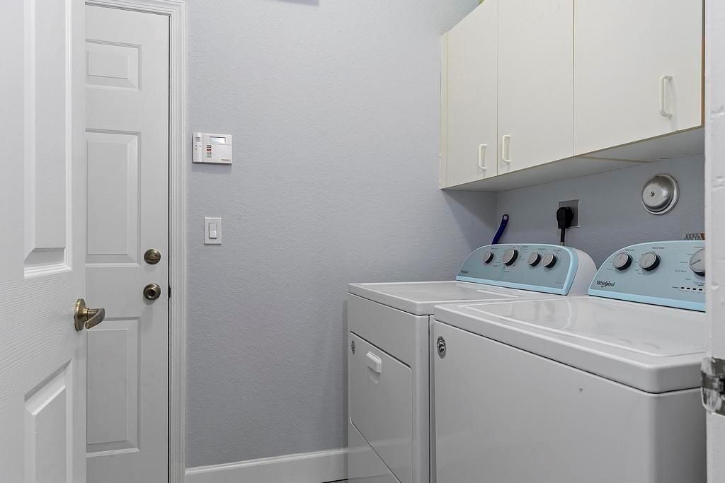 5734 NW 50th Dr - - 566