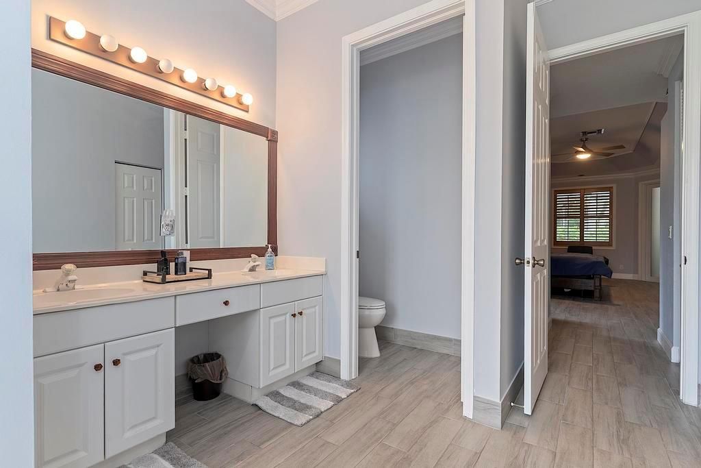 5734 NW 50th Dr - - 586