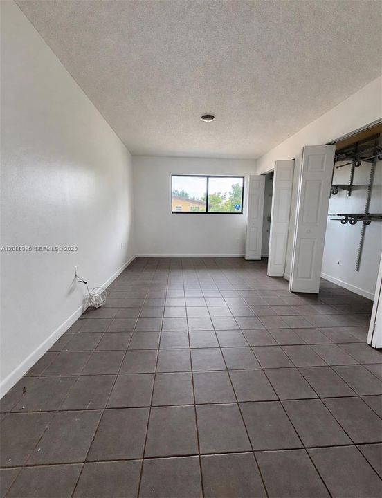 For Rent: $2,300 (2 beds, 1 baths, 1025 Square Feet)