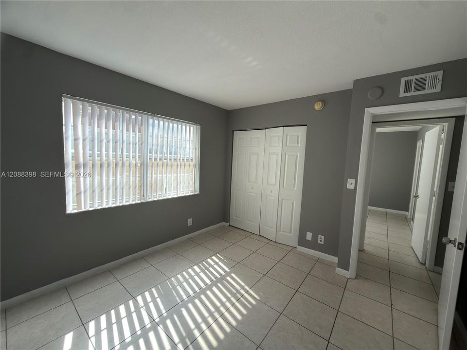 В аренду: $1,750 (2 спален, 2 ванн, 835 Квадратных фут)