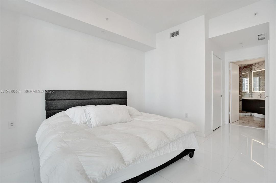En Renta: $8,500 (2 camas, 3 baños, 1560 Pies cuadrados)