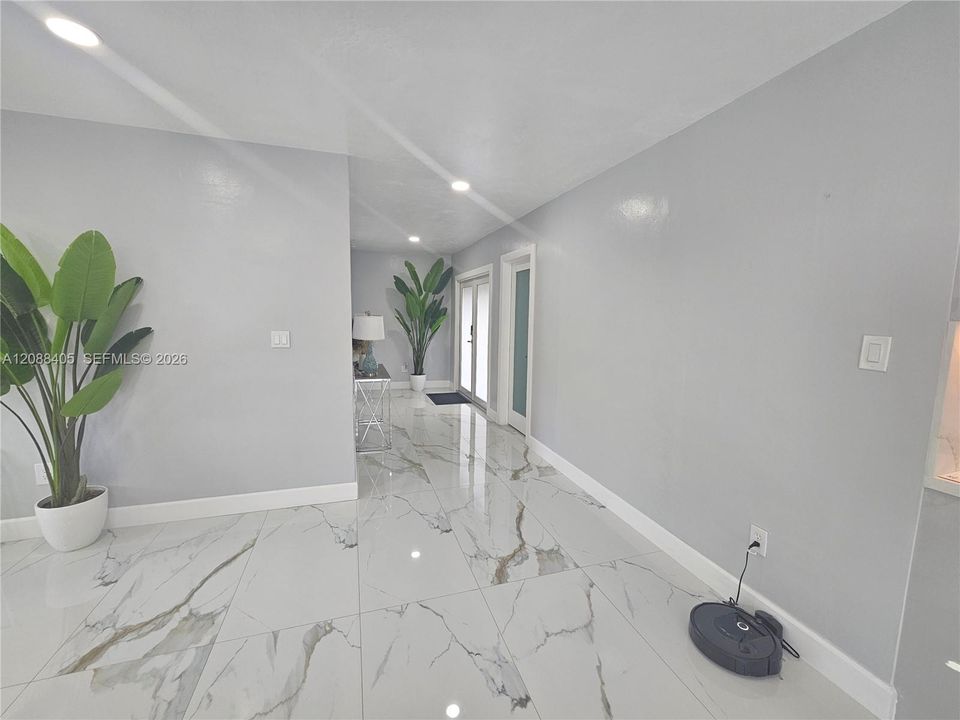 For Sale: $785,000 (4 beds, 2 baths, 1992 Square Feet)