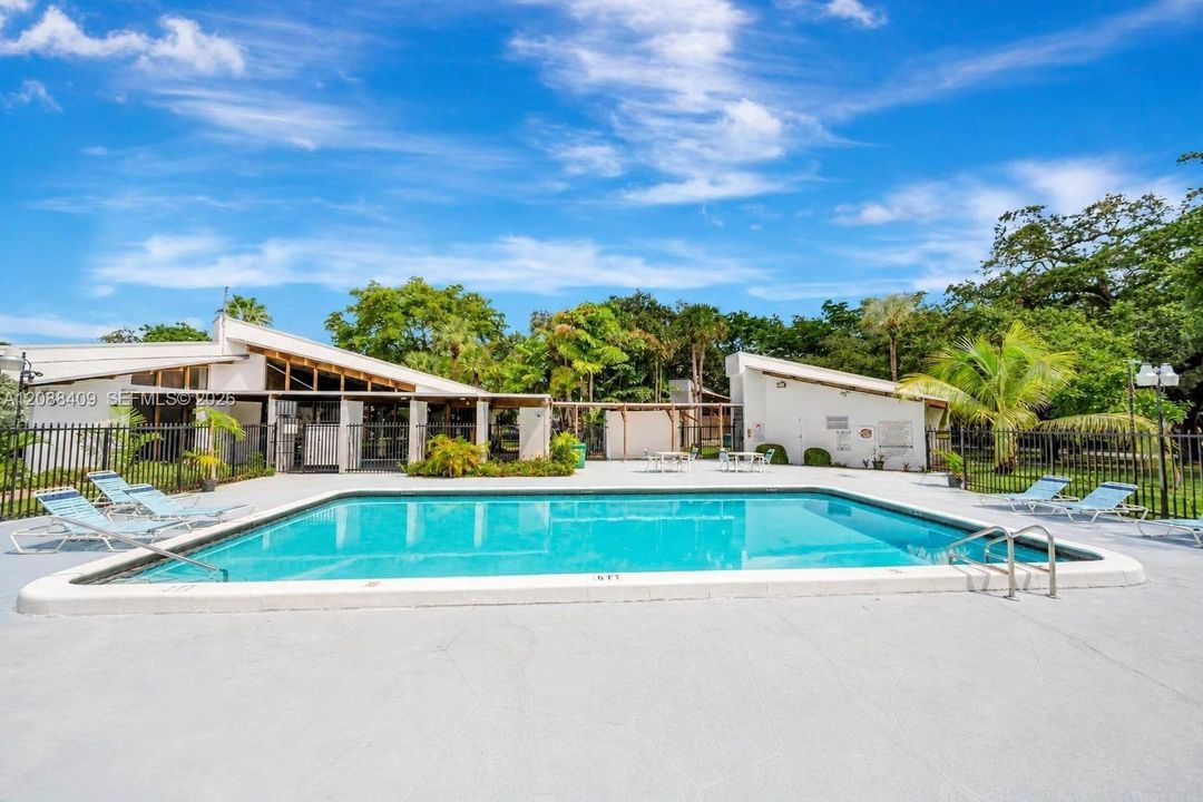 For Sale: $345,000 (3 beds, 2 baths, 1330 Square Feet)